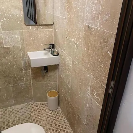 Tiny Modern Next To Croisette With Ac Apartamento Cannes